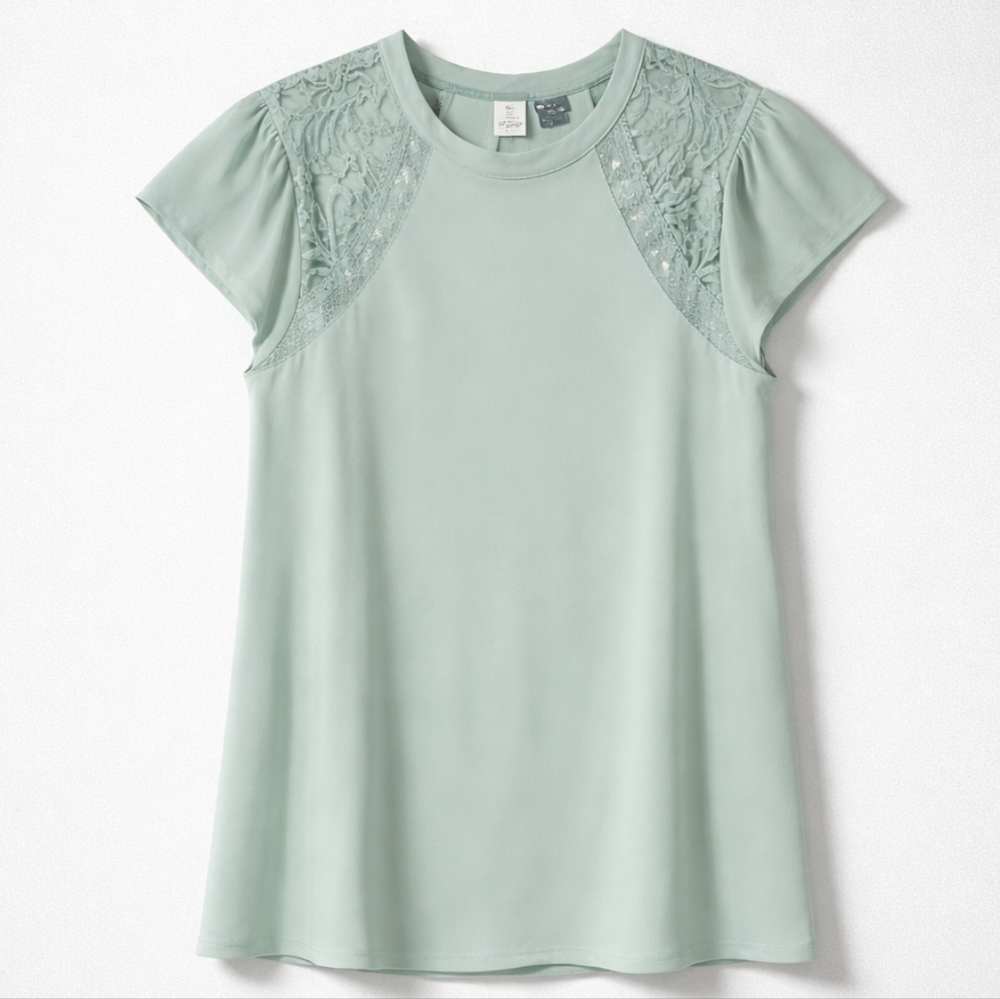 175 Torrid 00 M/L Medium Large Mint Lace Accent Blouse